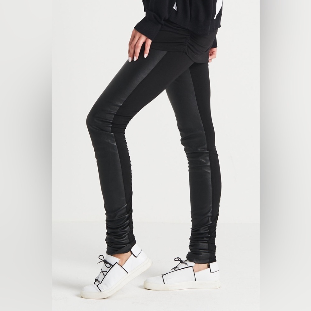 PLANET by Lauren G | Medium Vegan Leather Sexy Leggings. 0 Small